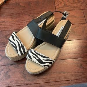 Steve Madden sandals size 8